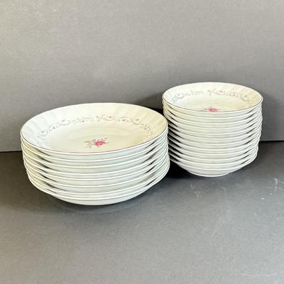 LOT 32D: Royal Swirl Fine China Dish Set