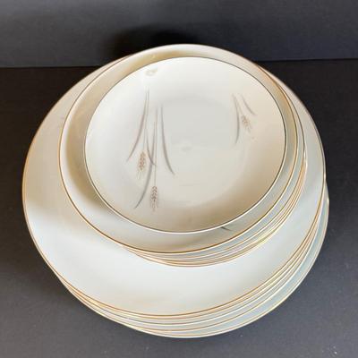 LOT 35D: Sango China Japan Autumn Gold Wheat Dish Set