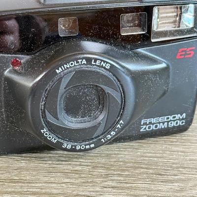 LOT 37D: Vintage Cameras: Kodak Disc 4100 & Minolta ES 35mm Point & Shoot