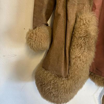 LOT 45G: Mink Fur Shawl & Lambskin Coat