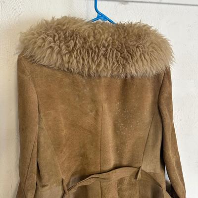 LOT 45G: Mink Fur Shawl & Lambskin Coat