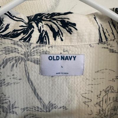 LOT 47G: Vintage Fishing Themed / Hawaiian Shirts & More