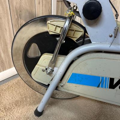 LOT 49B: Voit Sports Tre Ergometer Exercise Bike