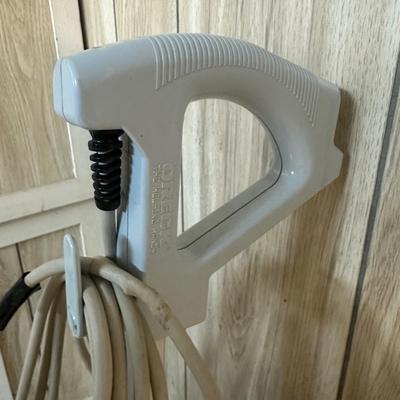 LOT 50B: Oreck XL Silver model U377OHH4