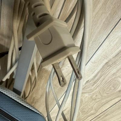 LOT 50B: Oreck XL Silver model U377OHH4