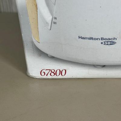 LOT 51B: Kitchen Appliances- Health Smart Juice Extractor, Sunbeam Mix Master & More