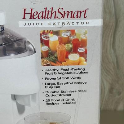 LOT 51B: Kitchen Appliances- Health Smart Juice Extractor, Sunbeam Mix Master & More
