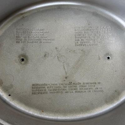 LOT 52B: Rival Crockpot Stoneware Slow Cooker & Ginsu Food Prep Machine