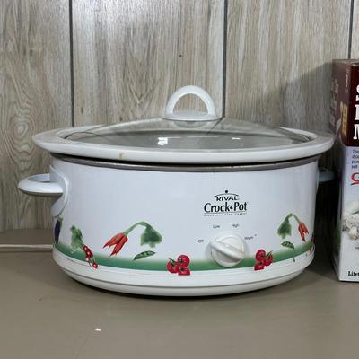 LOT 52B: Rival Crockpot Stoneware Slow Cooker & Ginsu Food Prep Machine