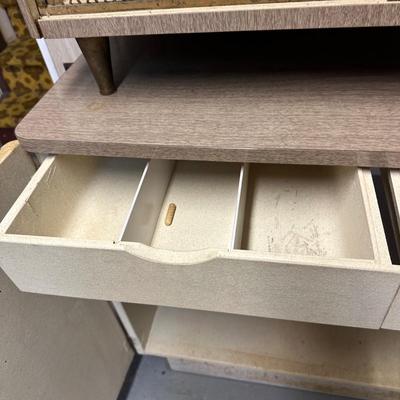 LOT 54B: Vintage Mid Century Modern Cabinet