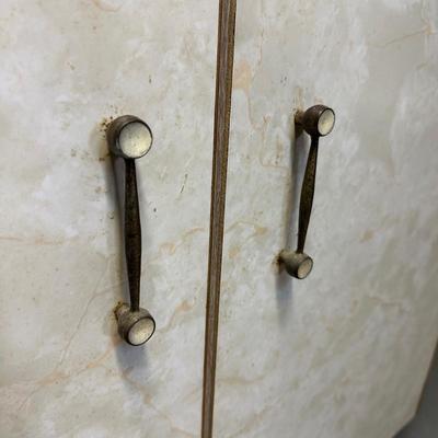 LOT 54B: Vintage Mid Century Modern Cabinet