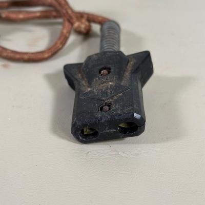 LOT 58B: Vintage Electric Waffle Iron