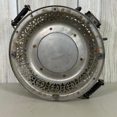 LOT 58B: Vintage Electric Waffle Iron