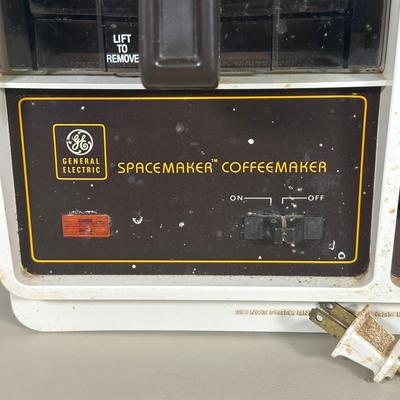 LOT 60B: Vintage General Electric SpaceMaker CoffeeMaker