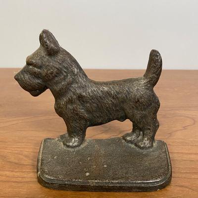 LOT 63 D: Pair of Cast Iron Scottish Scotch Terrier Dog Bookends
