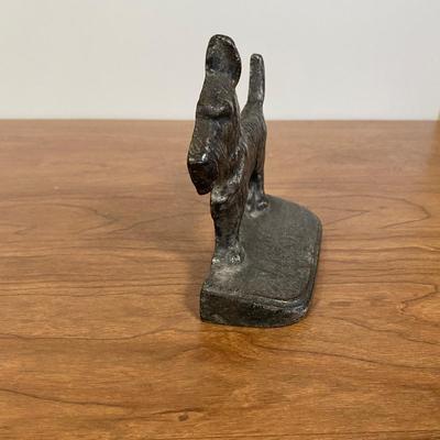 LOT 63 D: Pair of Cast Iron Scottish Scotch Terrier Dog Bookends
