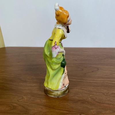 LOT 71D: Vintage Pair of Moriyama Occupied Japan Victorian Colonial Couple Figurines