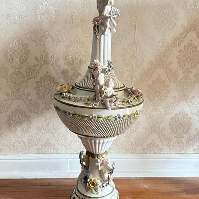 LOT 79D: Gorgeous Vintage Capodimonte Italy Porcelain Cherub Vase / Centerpiece