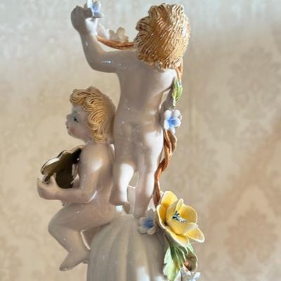 LOT 79D: Gorgeous Vintage Capodimonte Italy Porcelain Cherub Vase / Centerpiece