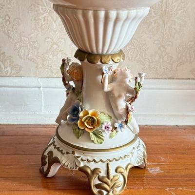LOT 79D: Gorgeous Vintage Capodimonte Italy Porcelain Cherub Vase / Centerpiece