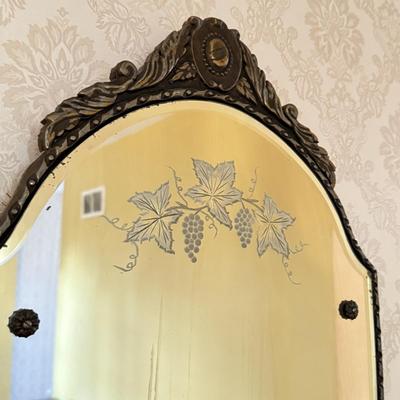 LOT 80L: Marble Top Foyer Table & Grapes / Leaf Motif Vintage Mirror