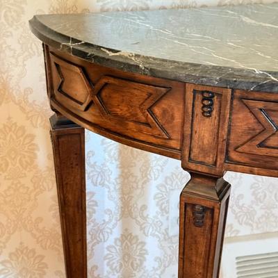 LOT 80L: Marble Top Foyer Table & Grapes / Leaf Motif Vintage Mirror