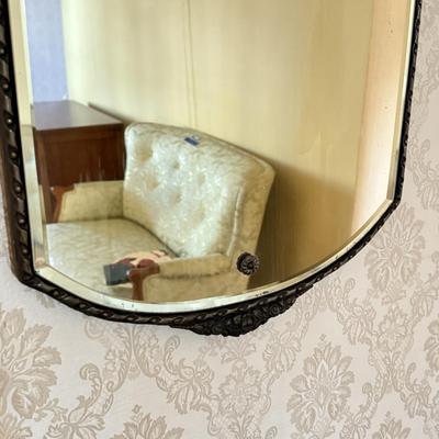 LOT 80L: Marble Top Foyer Table & Grapes / Leaf Motif Vintage Mirror