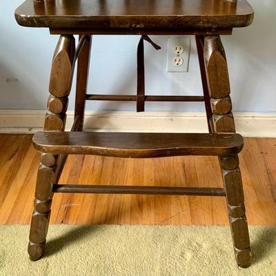 LOT 86 Z: 1983 Hedstrom Children's Wooden Highchair