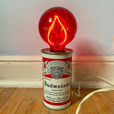 LOT 88 Z: Vintage Budweiser Beer Can Lamp w/ Red Flicker Bulb