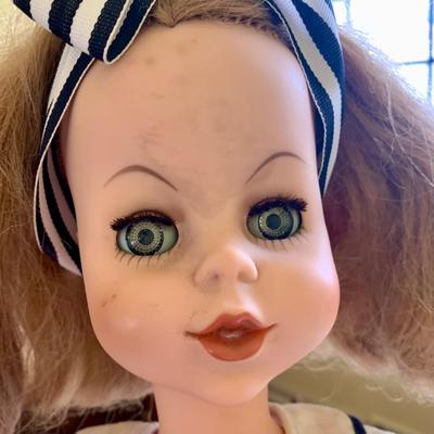 LOT 89 Y: Vintage Articulated Plastic Doll Collection & a Porcelain Dynasty Doll