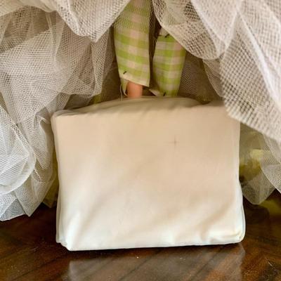 LOT 89 Y: Vintage Articulated Plastic Doll Collection & a Porcelain Dynasty Doll