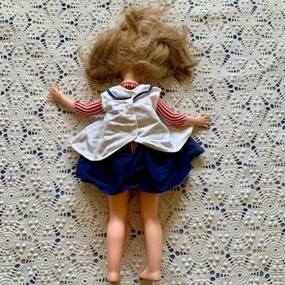 LOT 89 Y: Vintage Articulated Plastic Doll Collection & a Porcelain Dynasty Doll