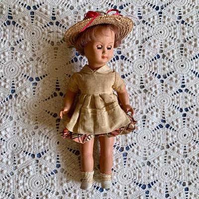 LOT 89 Y: Vintage Articulated Plastic Doll Collection & a Porcelain Dynasty Doll