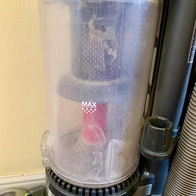 LOT 90 Y: Hoover Air Lite Vacuum Cleaner #UH72460