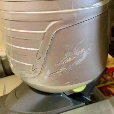 LOT 90 Y: Hoover Air Lite Vacuum Cleaner #UH72460