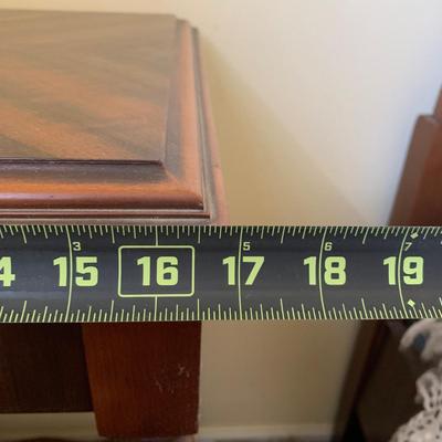 LOT 91 Y: Vintage Hollywood Regency Multi-Grain Figured Wood Bed Frame w/ Wheels & Side Table