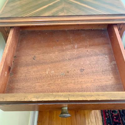 LOT 91 Y: Vintage Hollywood Regency Multi-Grain Figured Wood Bed Frame w/ Wheels & Side Table