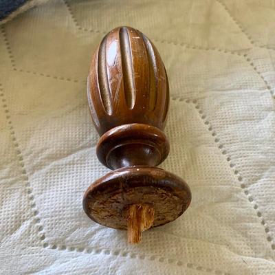 LOT 91 Y: Vintage Hollywood Regency Multi-Grain Figured Wood Bed Frame w/ Wheels & Side Table