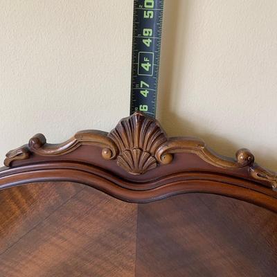 LOT 91 Y: Vintage Hollywood Regency Multi-Grain Figured Wood Bed Frame w/ Wheels & Side Table