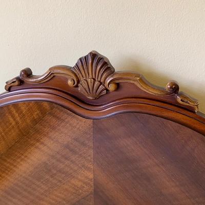 LOT 91 Y: Vintage Hollywood Regency Multi-Grain Figured Wood Bed Frame w/ Wheels & Side Table