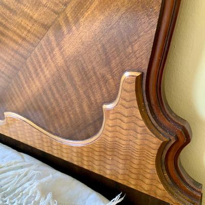 LOT 91 Y: Vintage Hollywood Regency Multi-Grain Figured Wood Bed Frame w/ Wheels & Side Table