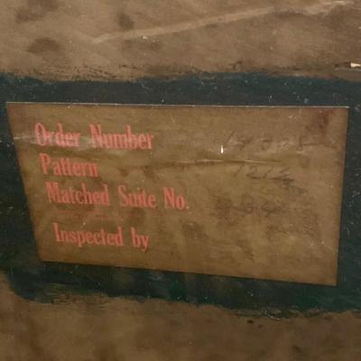 LOT 92 Y: Vintage Hollywood Regency Multi-Grain Figured Wood 6 Drawer Dresser w/ Removable Mirror