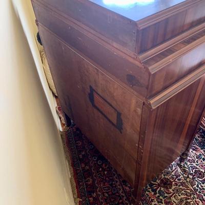 LOT 92 Y: Vintage Hollywood Regency Multi-Grain Figured Wood 6 Drawer Dresser w/ Removable Mirror