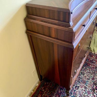 LOT 92 Y: Vintage Hollywood Regency Multi-Grain Figured Wood 6 Drawer Dresser w/ Removable Mirror