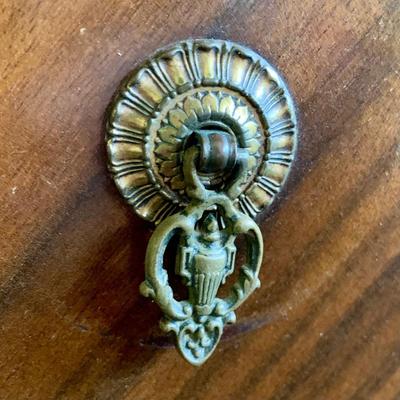 LOT 92 Y: Vintage Hollywood Regency Multi-Grain Figured Wood 6 Drawer Dresser w/ Removable Mirror