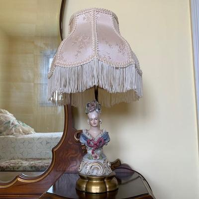 LOT 93 Y: Vintage Cordey Victorian Lord & Lady Bust Lamps