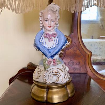 LOT 93 Y: Vintage Cordey Victorian Lord & Lady Bust Lamps