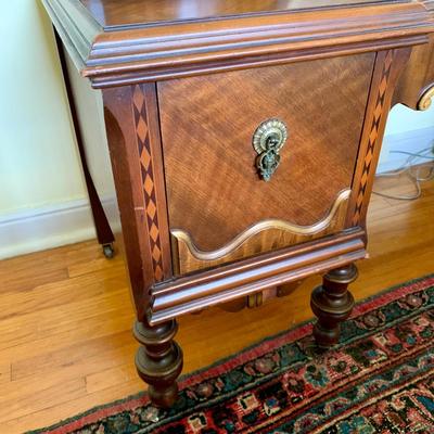 LOT 94 Y: Vintage Hollywood Regency Multi-grain Figured Wood Vanity w/ Bench