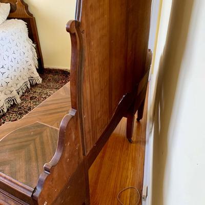 LOT 94 Y: Vintage Hollywood Regency Multi-grain Figured Wood Vanity w/ Bench