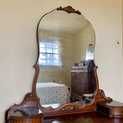 LOT 94 Y: Vintage Hollywood Regency Multi-grain Figured Wood Vanity w/ Bench